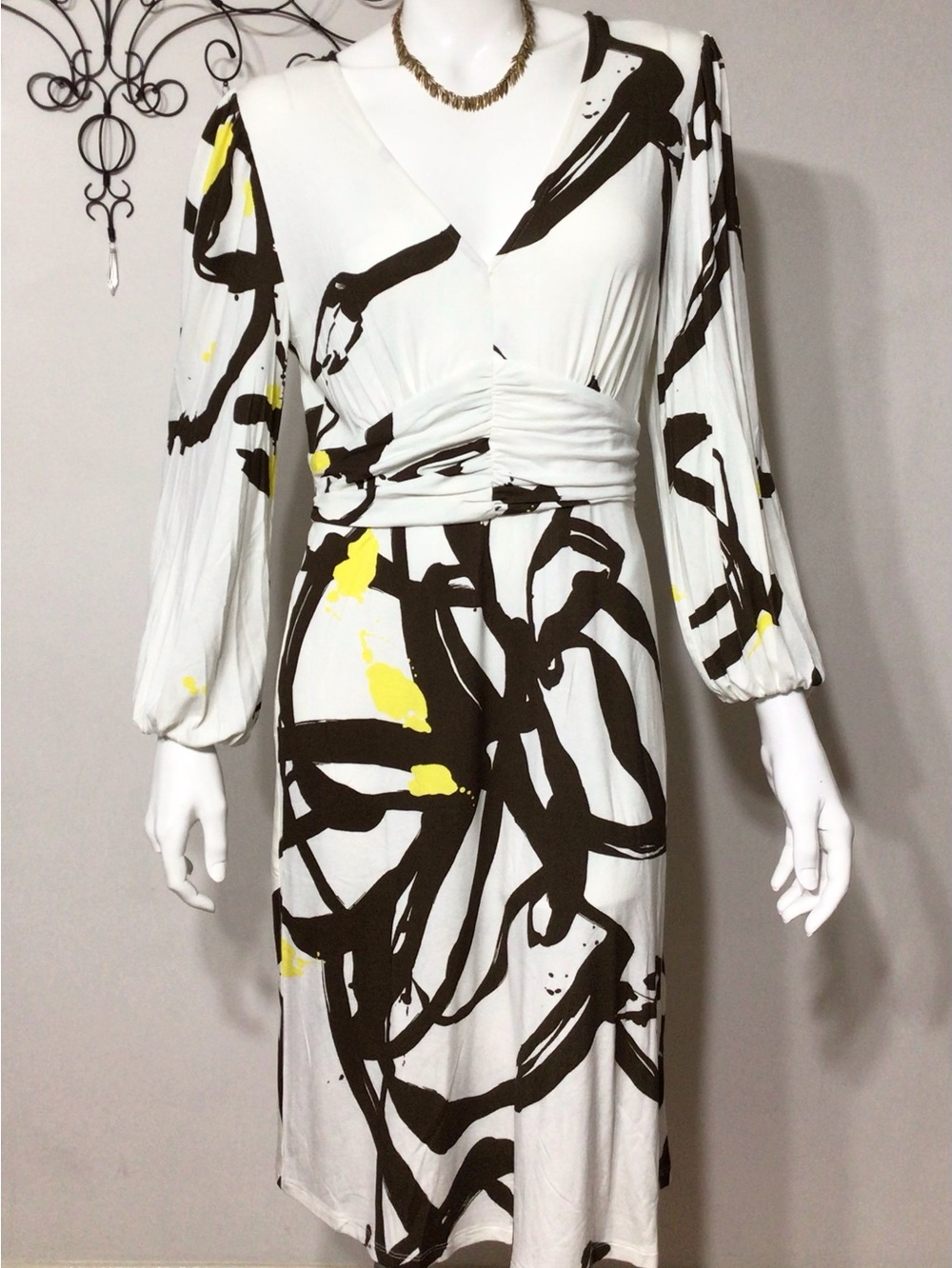 Amelia New York Abstract Print Dress in Off-White, Black & Yellow